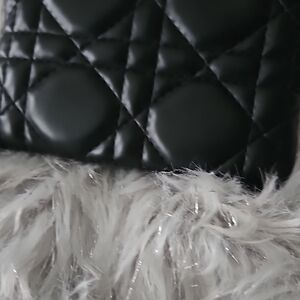 Chic Black Quilted Handbag